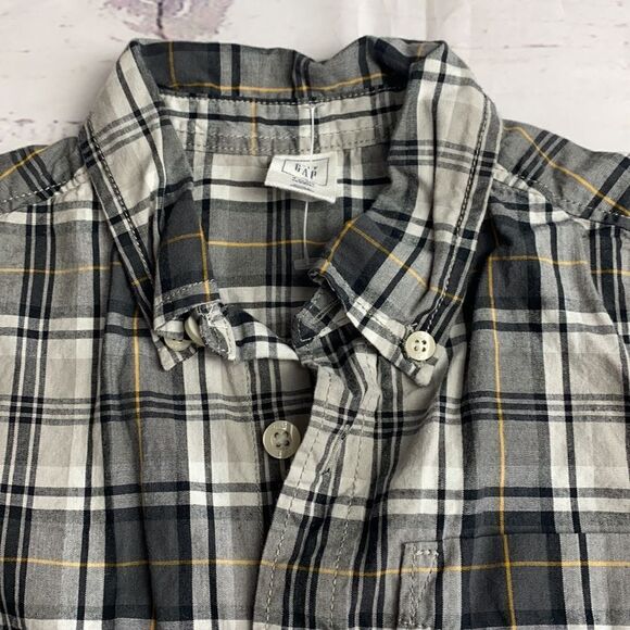 Boys Gap button down - Picture 4 of 5